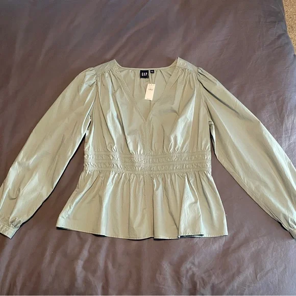 NWT GAP Puff Sleeve Peplum Top Sage Size Large - Picture 3 of 13